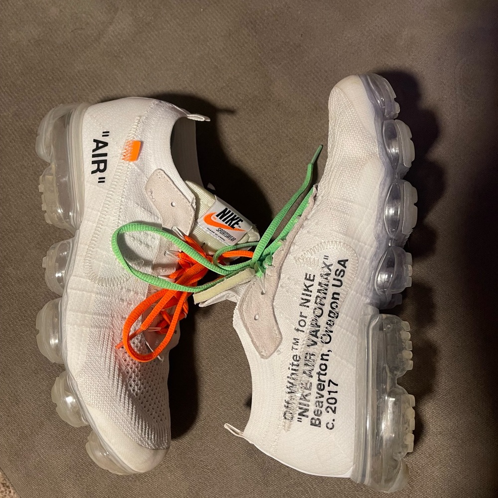 NIKE VAPORMAX